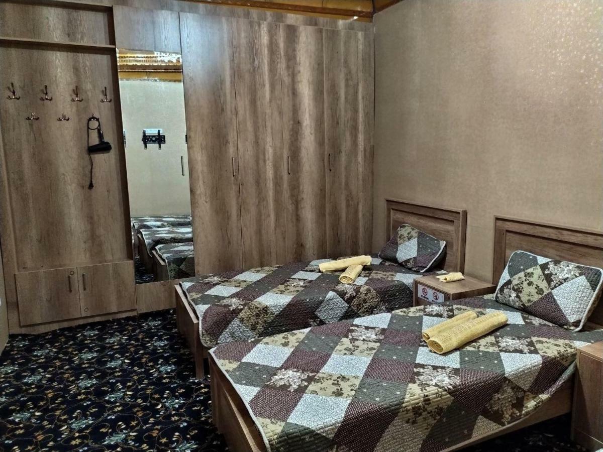 Uvaysiy Family Guest House Marghilon Buitenkant foto